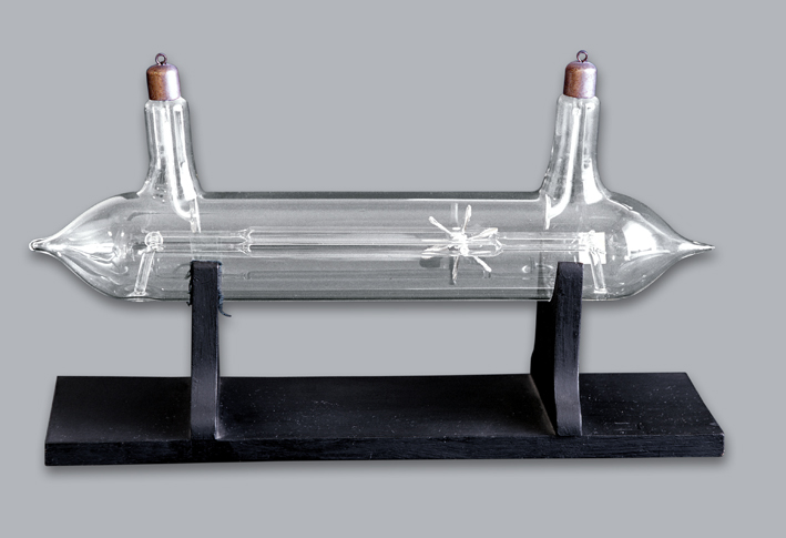 Copia di 077 Tubo di Crookes con mulinello